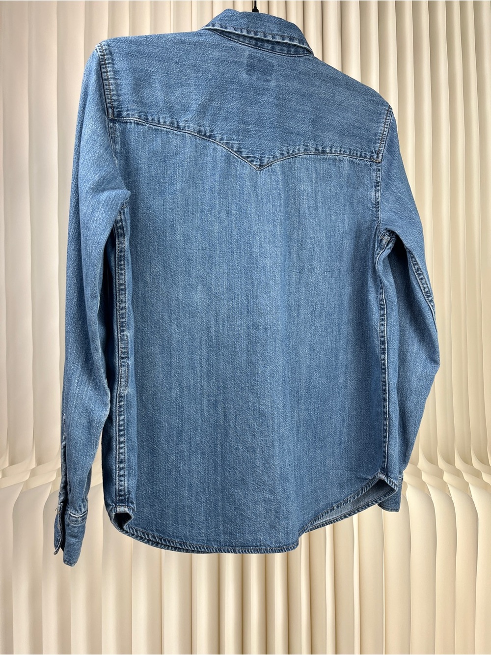 Levi's® Premium ICONIC WESTERN DENIM SHIRT - Picture 8 of 15